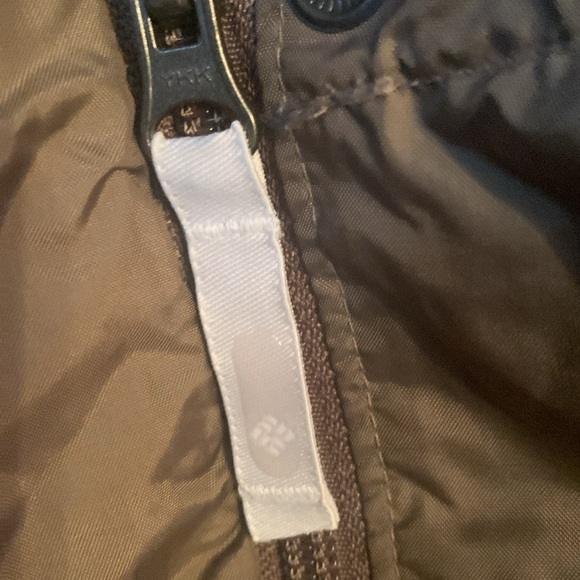 Columbia Women’s Raincoat Size M - Picture 8 of 15